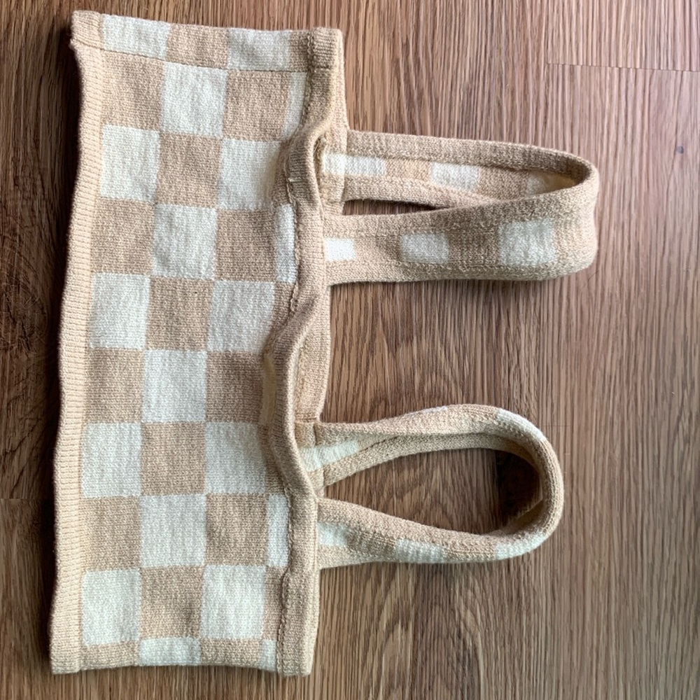 Belle the label knit beige checkered crop top
